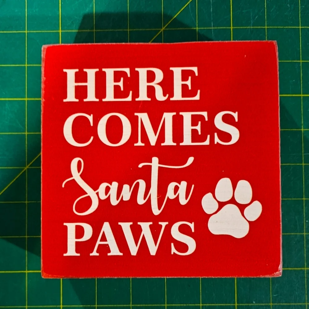 Red 'Santa Paws' Decorative Sign - Picture 1 of 3